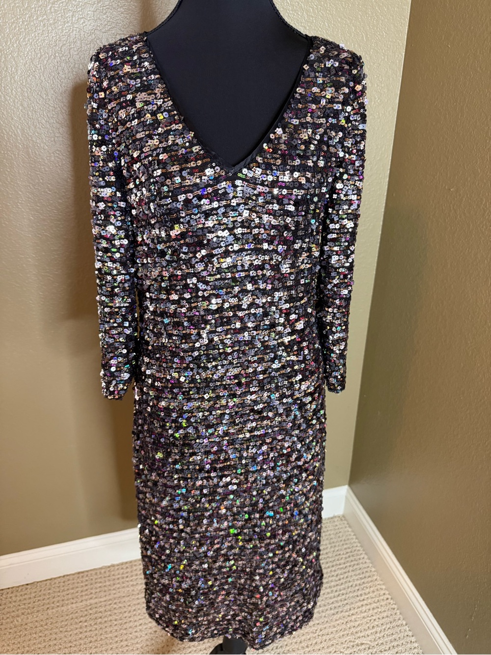 GORGEOUS St. John sz6 Black Multi Colored Sequin V-Neck 3/4 Sleeve Dress Stretch
